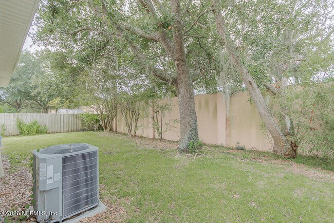 Building Photo - 684 Sid Dr