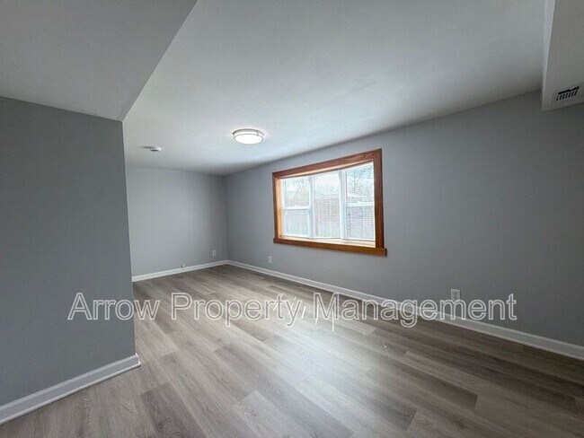 Building Photo - 4413 M St