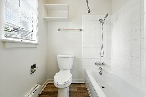 Building Photo - Walk to Cheeseman from this Large 1 Bed 1 ...