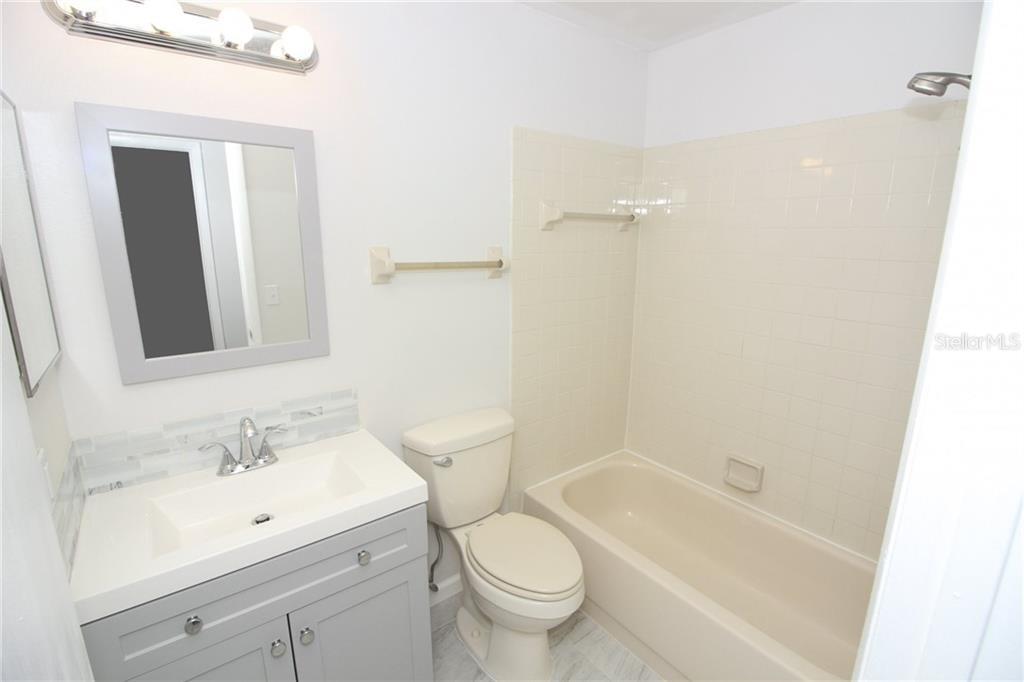 Second Bathroom - 2556 Woodgate Blvd