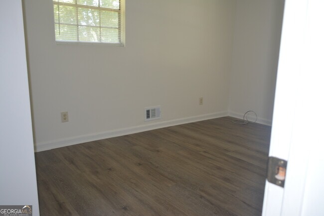 Building Photo - 354 Roy Huie Rd