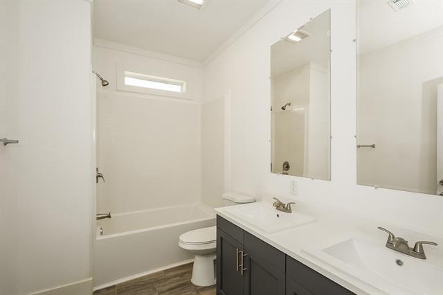 Building Photo - 2003 E Overton Rd