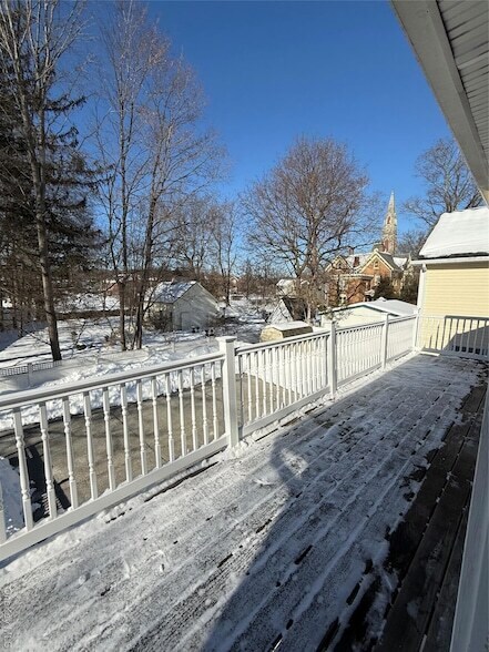 Building Photo - 24 St James Pl