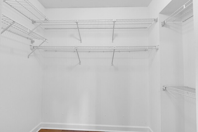 Building Photo - 1239 S Wellington Ct