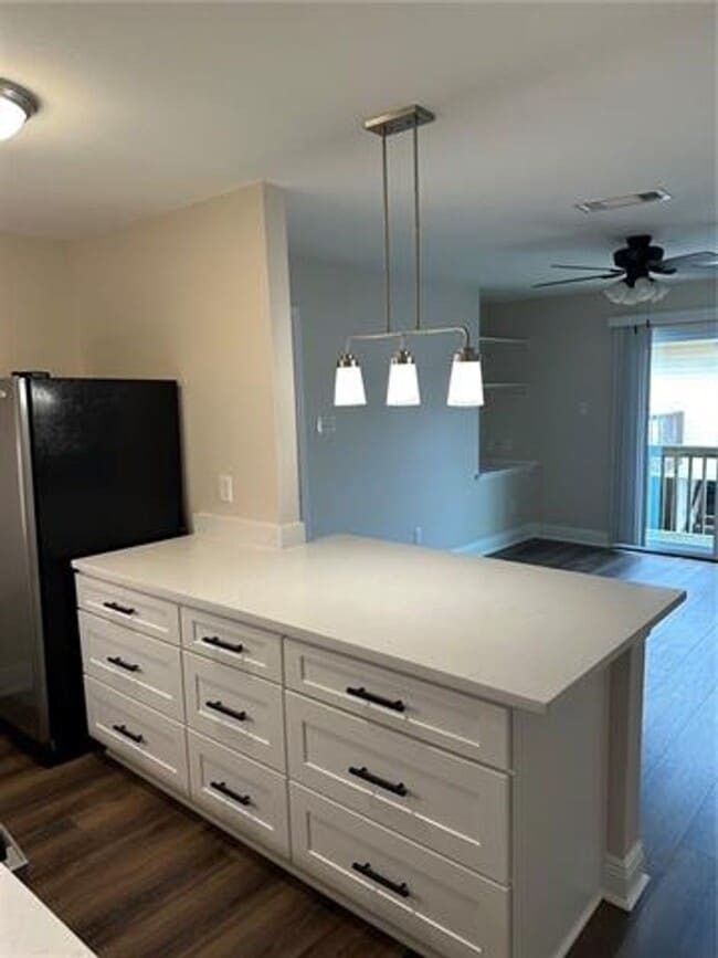 Building Photo - Waterfront Condo