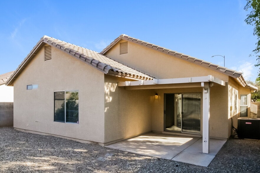 Building Photo - 3402 N 129th Dr