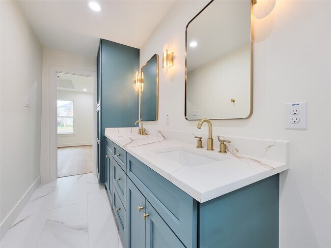 Building Photo - 20223 Laurel Lock Dr