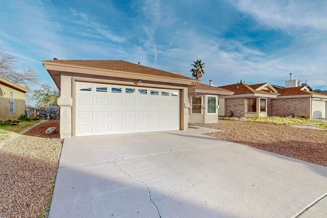 Primary Photo - Charming 3 bedroom 2 bath home in Northeas...