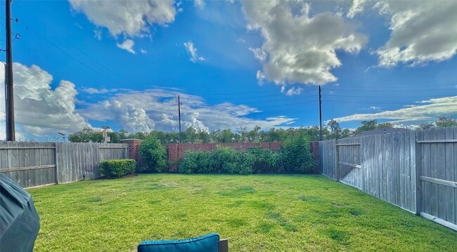 Building Photo - 10130 Water Harbor Dr