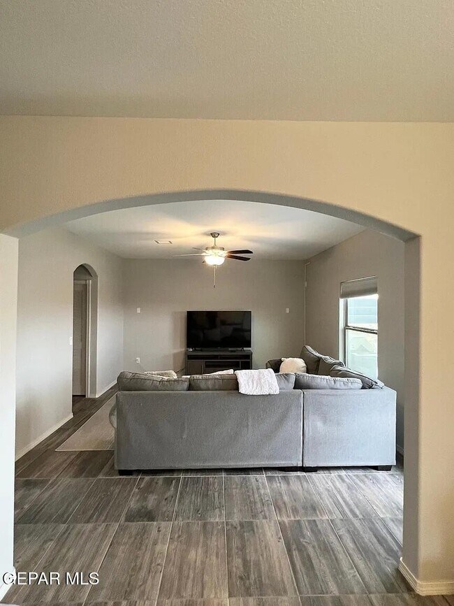 Building Photo - 15120 Method Ave