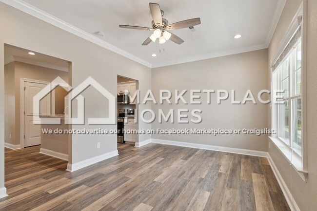 Building Photo - 542 Wilson St