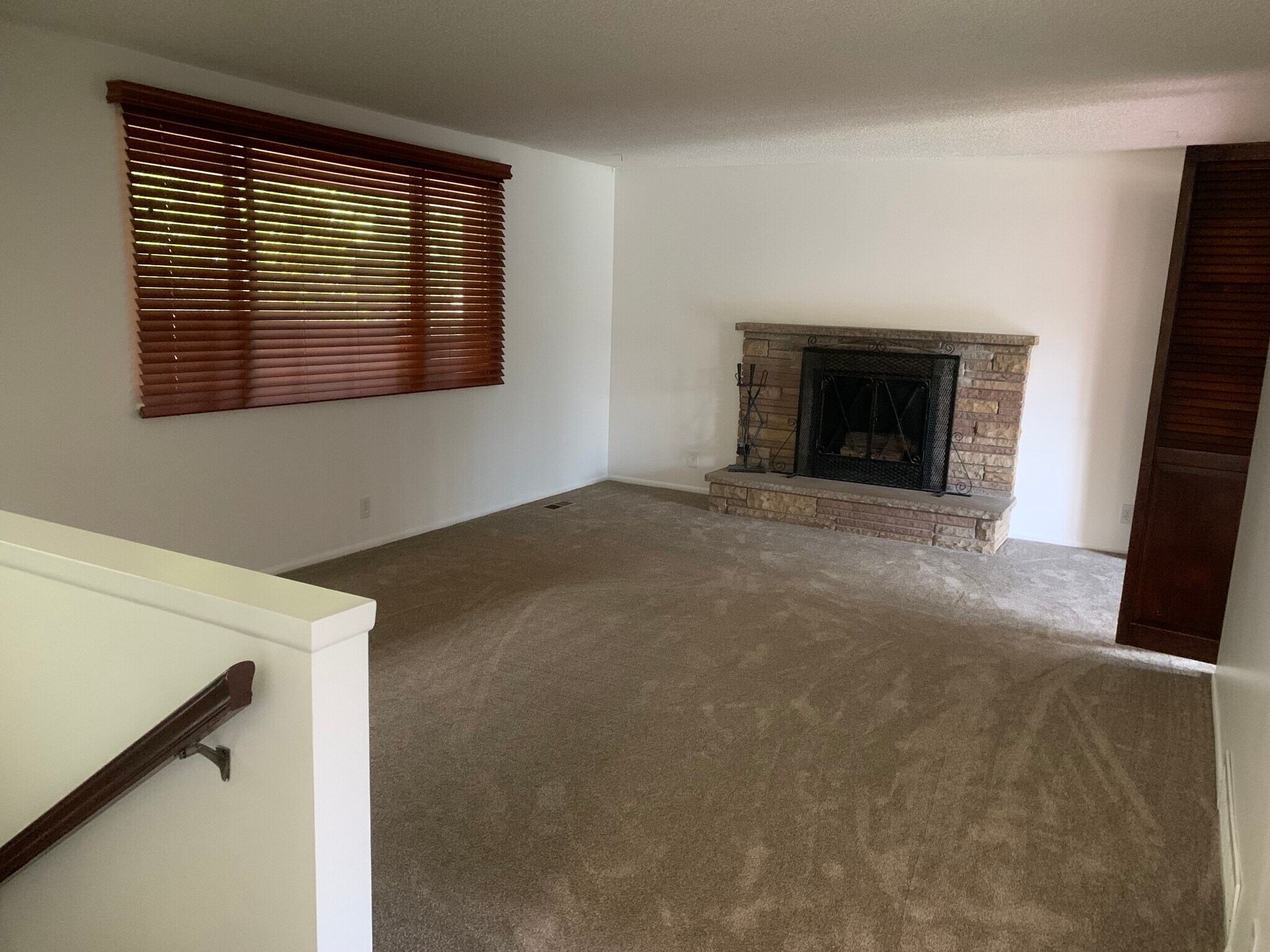 Building Photo - 851 E Newbold Cir