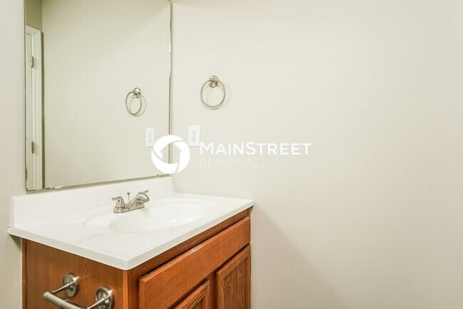 Building Photo - 4 Bedroom Pet-Friendly Home in Knightdale, NC with Main Street Renewal