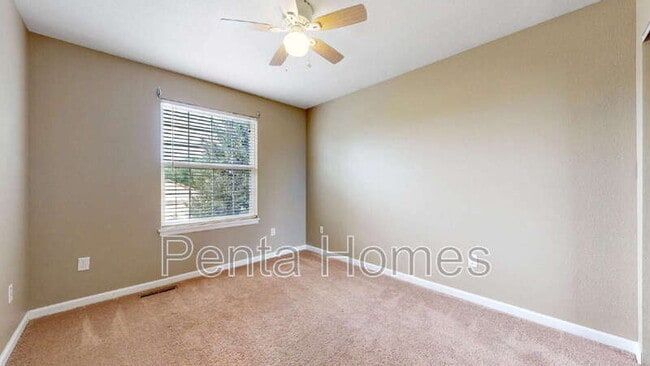 Building Photo - 826 Glenwall Dr