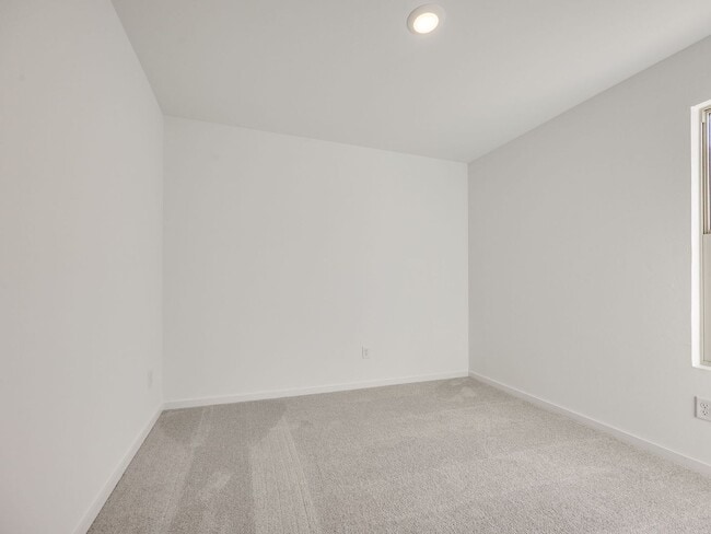 Building Photo - Brand New Home + Mustang Schools + 4 bedrooms + 2 car garage + All Appliances