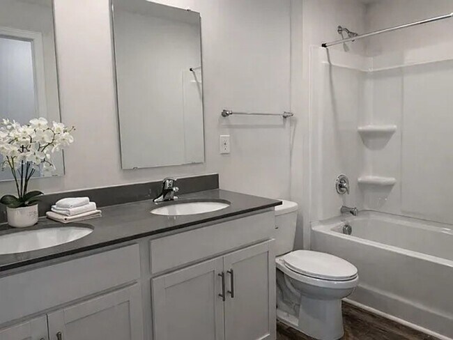 Building Photo - 1302 Falls of Hickory