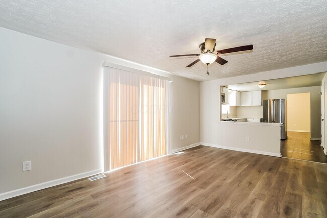 Building Photo - 4005 Vermilion Ave