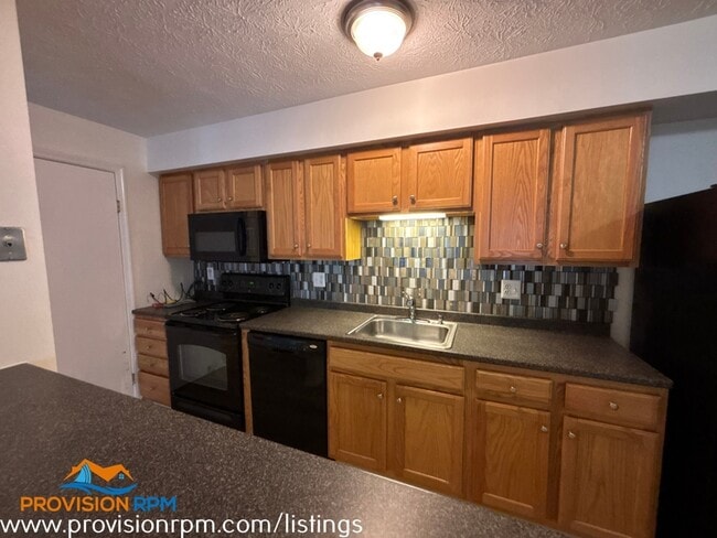 Building Photo - 776 Southern Hills Dr