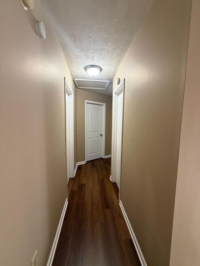 Building Photo - Charming Two-Story Home on a Corner Lot in Jonesboro