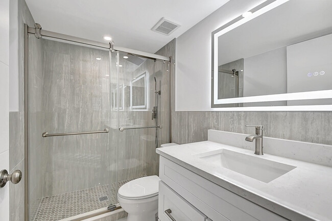 Building Photo - 15378 Lakes of Delray Blvd