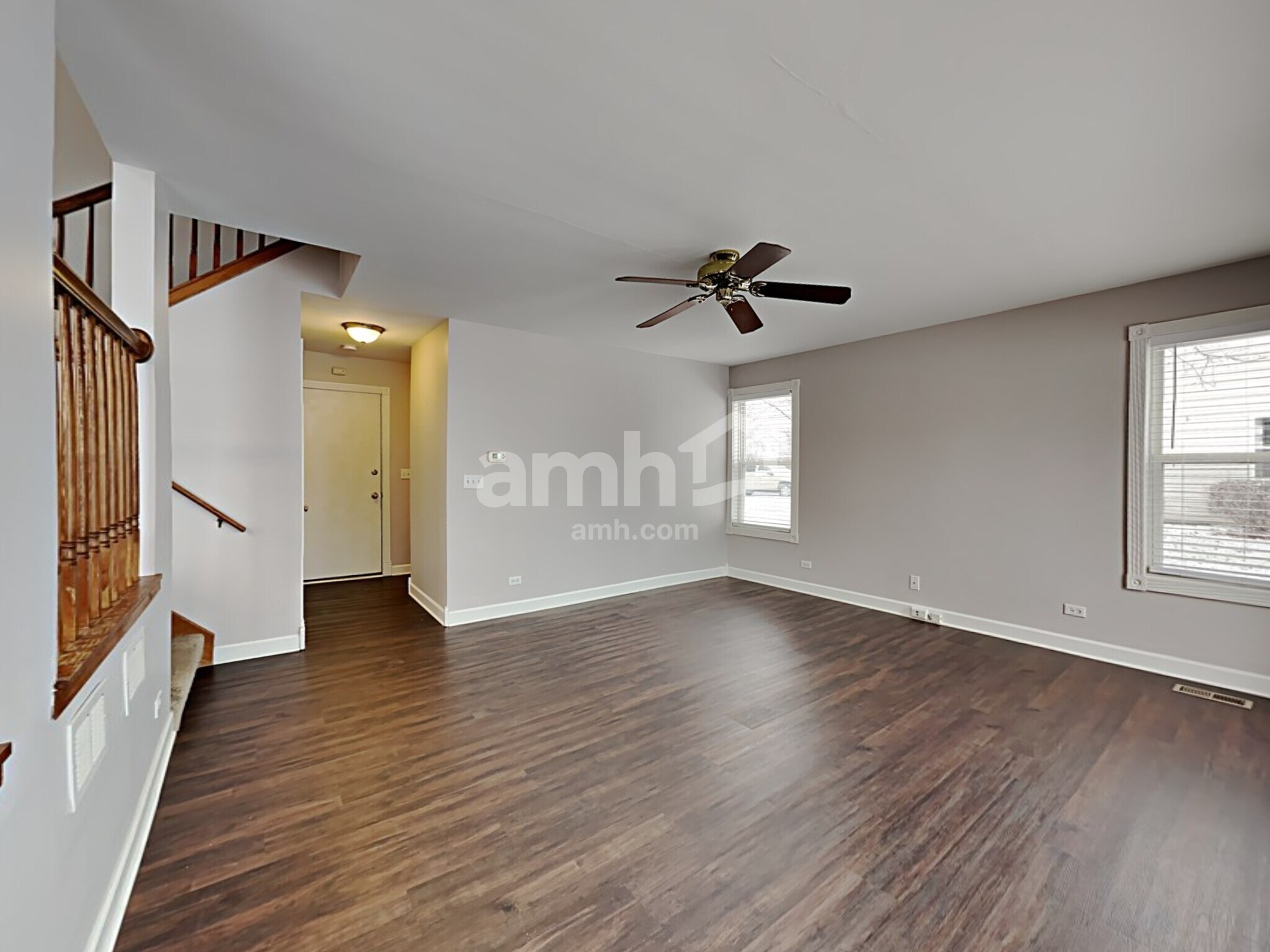 Building Photo - 571 Jenna Dr