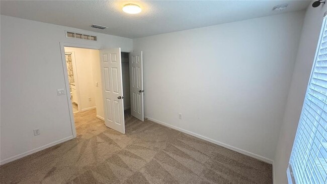 Building Photo - 2327 Garden Belle Dr