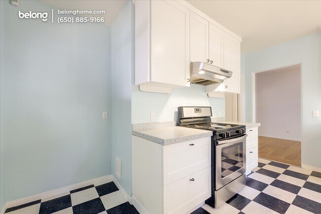 Building Photo - 420 9th Ave