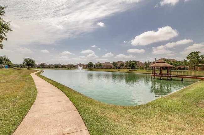 Building Photo - 27323 Piney Ranch Ln