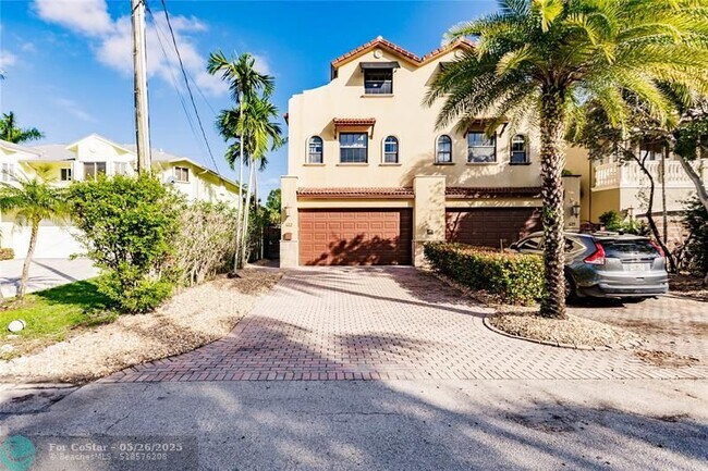 Building Photo - 612 SW 8th Ave