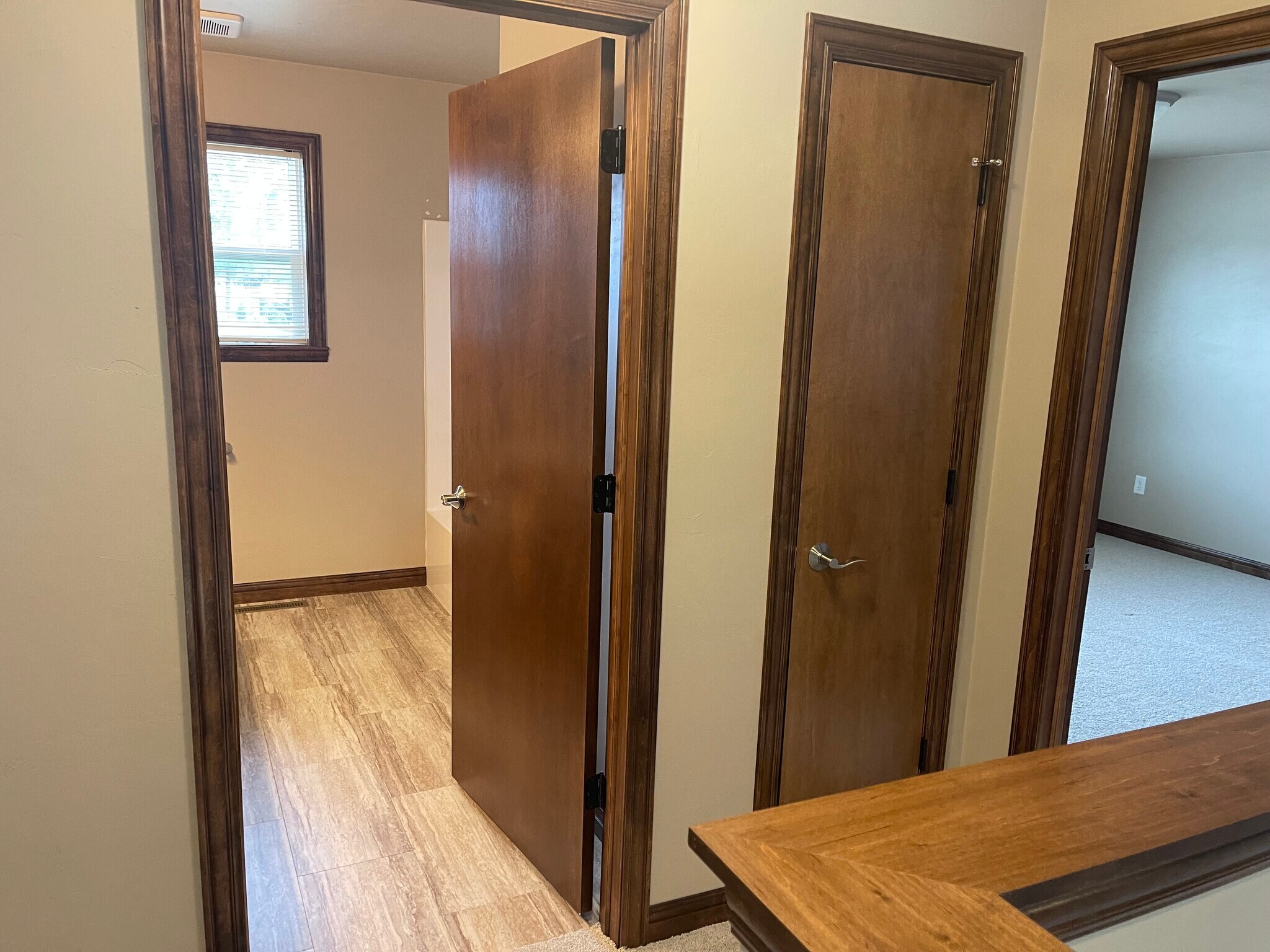 UPSTAIRS BATH - 629 Diversity Dr