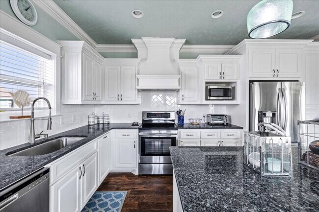 Building Photo - 876 Bowers Ln