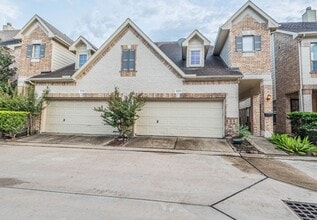 Building Photo - 10623 Wallingford Pl