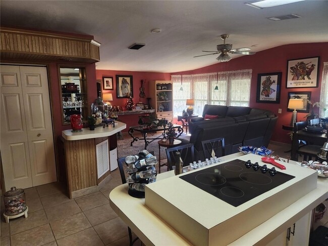 Building Photo - 24921 Pine Hill