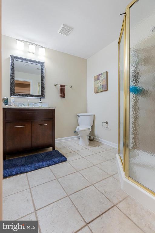 Building Photo - 15292 Golf View Dr