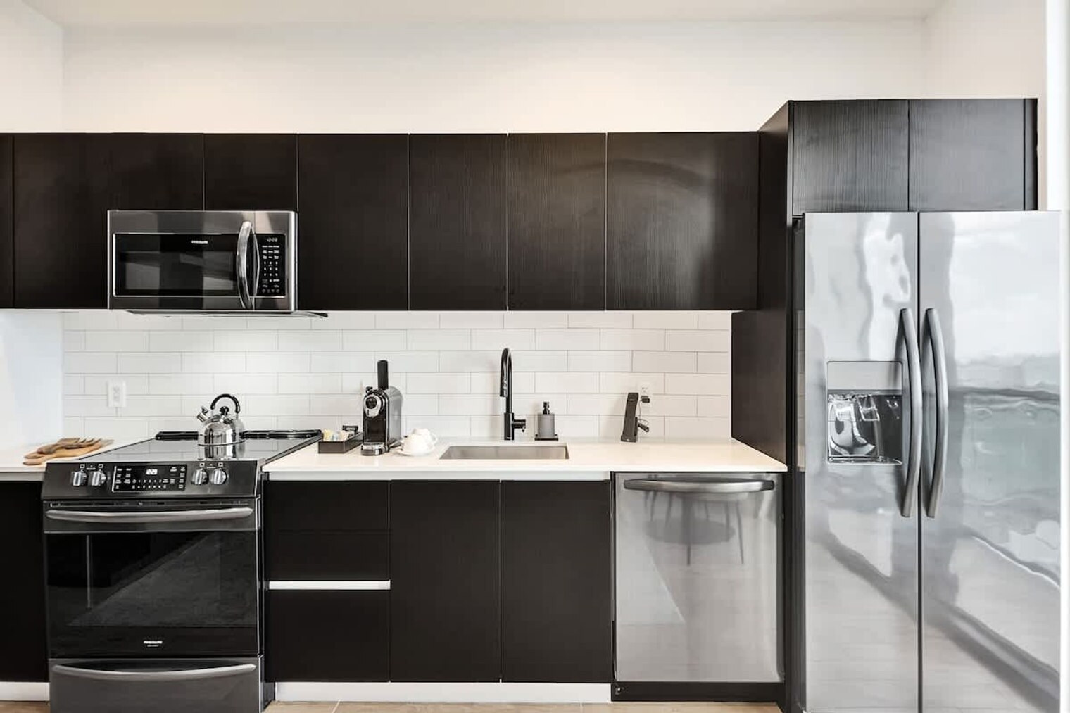 Building Photo - 398 NE 5th St