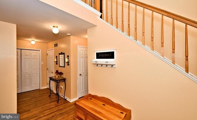 Building Photo - 800 Beacon Ct