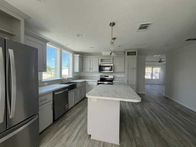 Building Photo - 246 Bimini Cay Cir