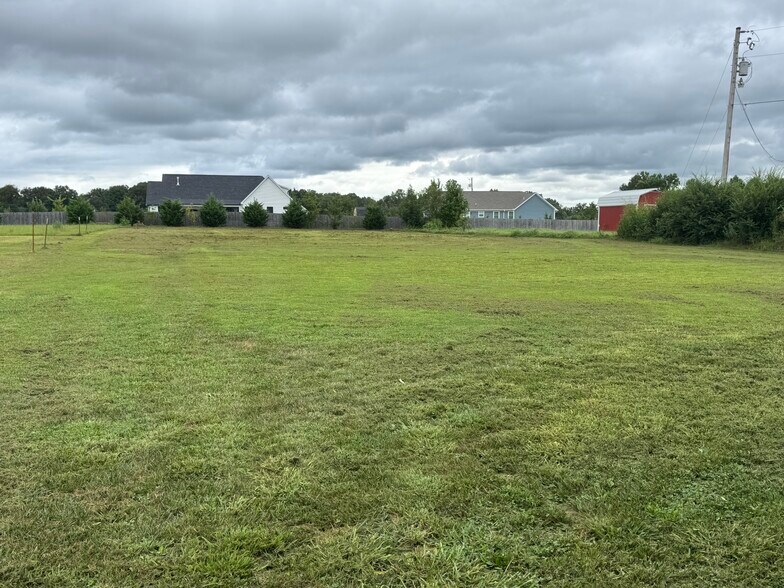 Building Photo - 3811 McBroom Chapel Rd