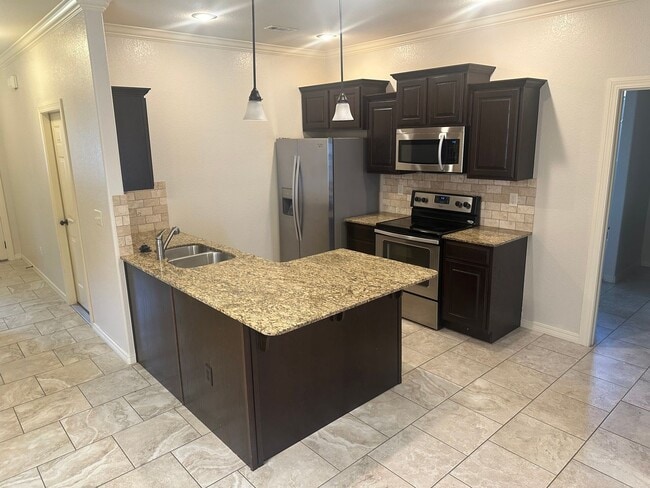 Building Photo - Available for Immediate Move-in!  3 Bedroom, 2 Bathroom, Two-Story Fayetteville Home