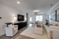 Building Photo - 621 Thetford Aly