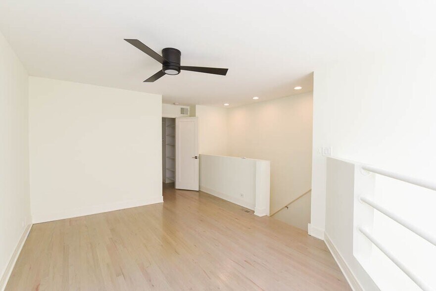 Building Photo - 843 W Grace St