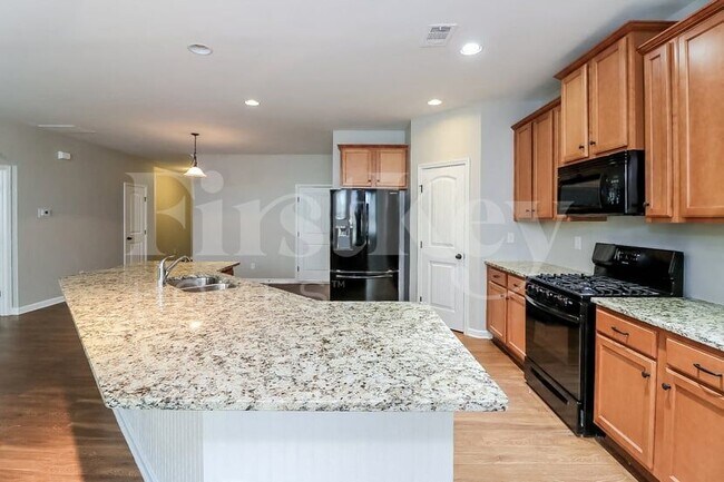 Building Photo - 405 Trail Finders Way