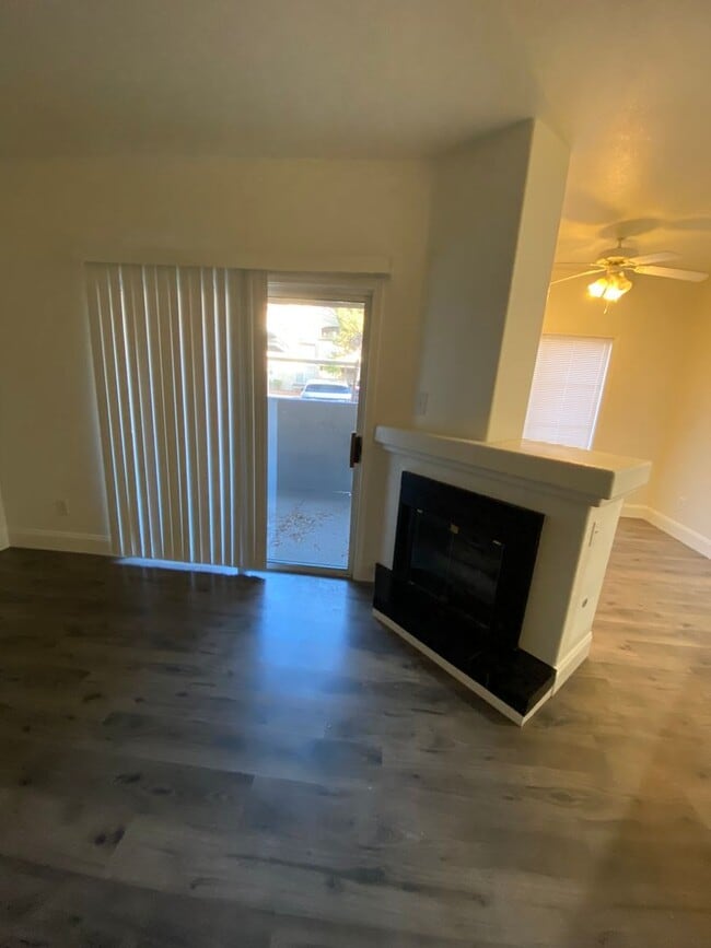Building Photo - AMERICANA Property Mgmt - 1 Bedroom Condo ...