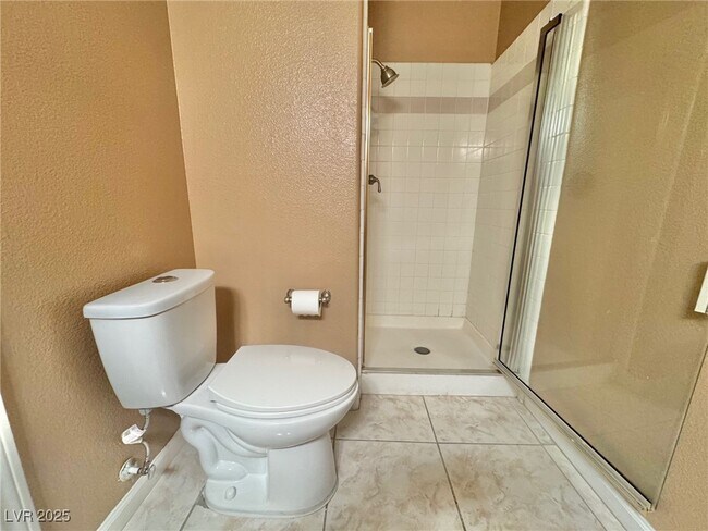 Building Photo - 8240 Tivoli Cove Dr