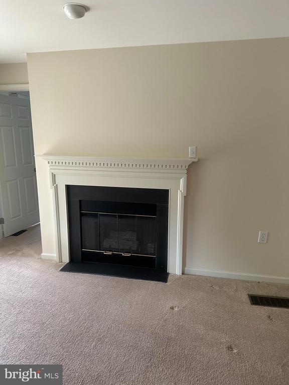 Building Photo - 231 Paoli Pointe Dr