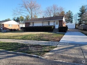 Building Photo - 2902 Armen Ave