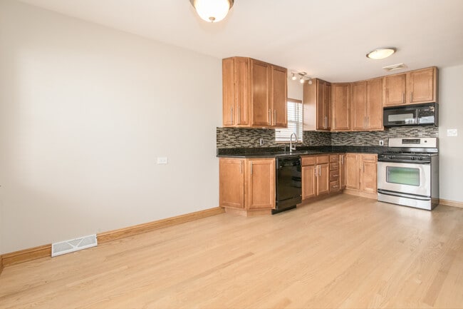 Building Photo - 4429 Opal Ave