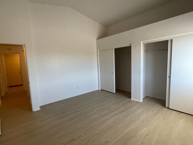 Building Photo - Adelanto Home-3 Bedrooms,2 Bathrooms, Laminate Floors, Indoor Laundry Room, Large Back Yard