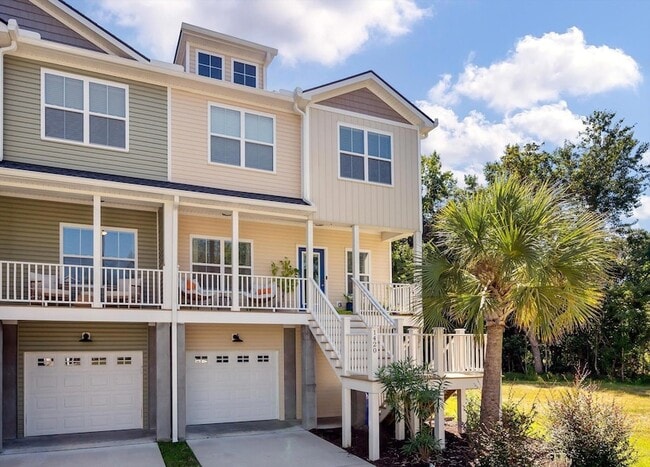 Building Photo - 1420 Widows Ct