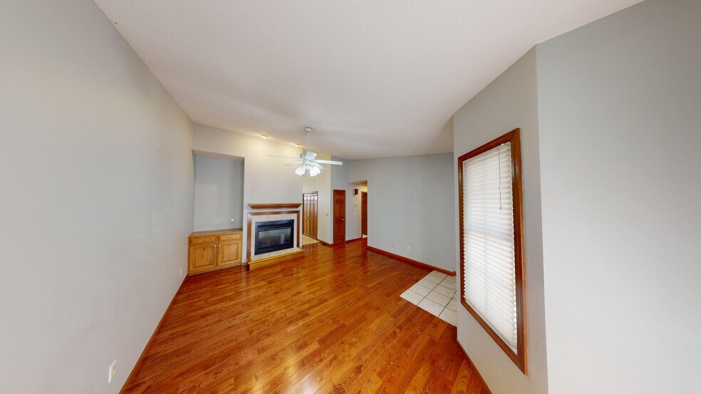 Living Room - 3209 Sequoia Dr